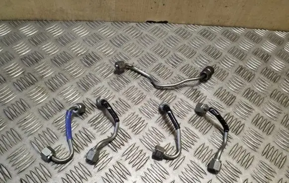 Fuel injector supply line/pipe