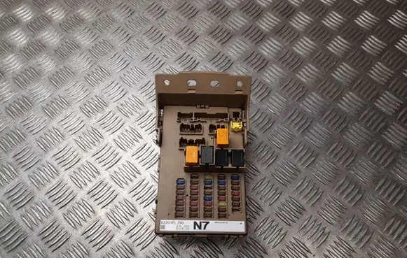 Subaru XV II Fuse box set 82201FL750