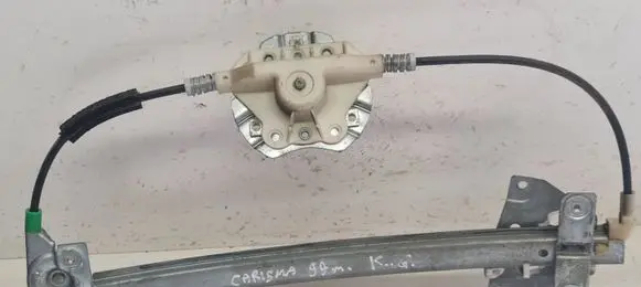 Rear door manual window regulator