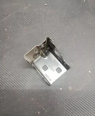 Mercedes-Benz C W205 Radiator mount bracket A2056260412 222B04