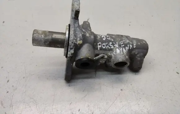 Porsche Cayenne (92A) Master brake cylinder 1K0945459A
