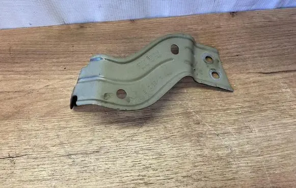 Cupra Ateca Fender mounting bracket 575821432B