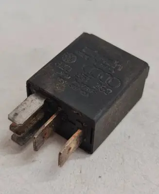 Skoda Octavia Mk2 (1Z) Other relay 8Z0951253