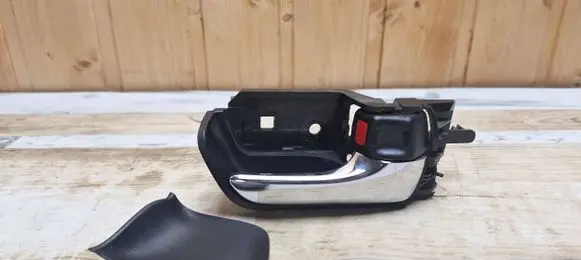 Rear door interior handle