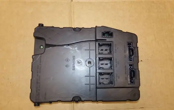Renault Megane II Other control units/modules 8200525384