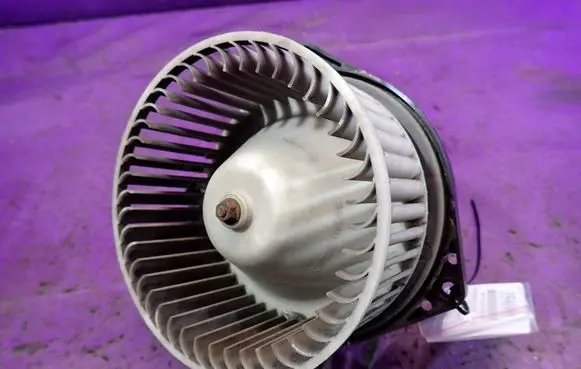 Chrysler Challenger Heater fan/blower 2B960