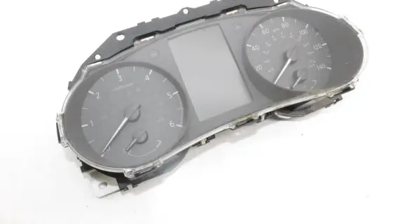 Nissan Qashqai Speedometer (instrument cluster)