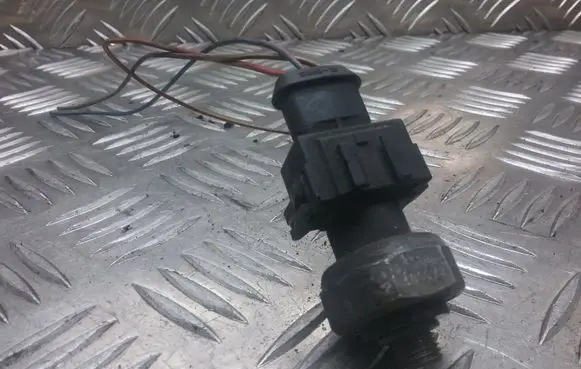 Mercedes-Benz A W168 Air conditioning (A/C) pressure sensor 4990007060