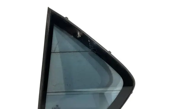 BMW 7 E38 Rear vent window glass 43R008329
