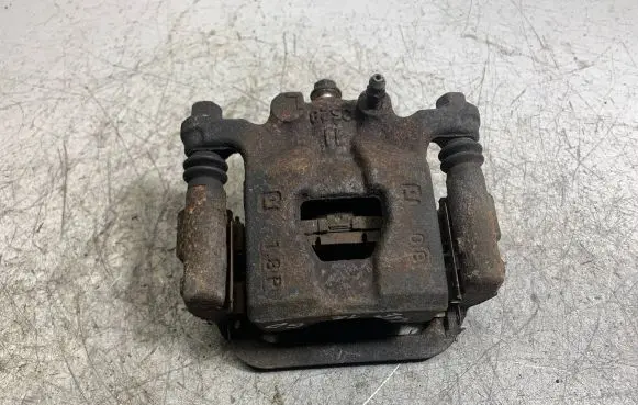 Nissan Juke I F15 Rear brake caliper