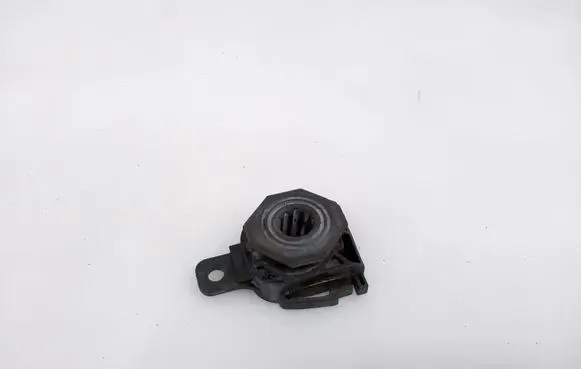 Radiator mount bracket