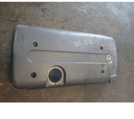 Mercedes-Benz E W211 Engine cover (trim) A6460101767 8490016
