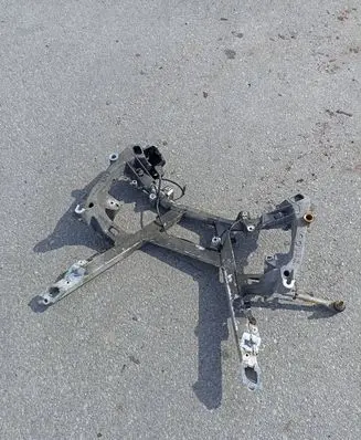 BMW 5 E39 Front subframe 1092867