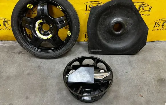 Mercedes-Benz C AMG W204 R18 spare wheel