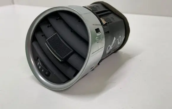 Audi A4 S4 B7 8E 8H Dash center air vent grill 8H0820902D