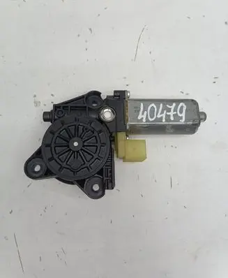 Mercedes-Benz C AMG W203 Rear door window regulator motor A2038200342