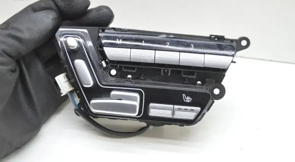 Mercedes-Benz S W221 Seat control switch A2218700458 15524485