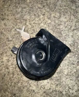 BMW 3 E46 Horn signal 6905424