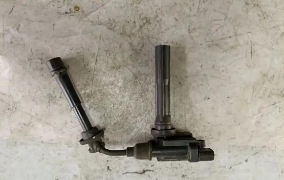 Suzuki Grand Vitara I High voltage ignition coil 3341066D1 2613