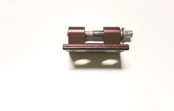 Mini Cooper Countryman R60 Front door lower hinge A046574