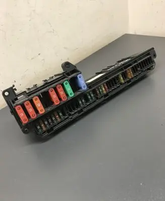 BMW 5 E60 E61 Fuse module