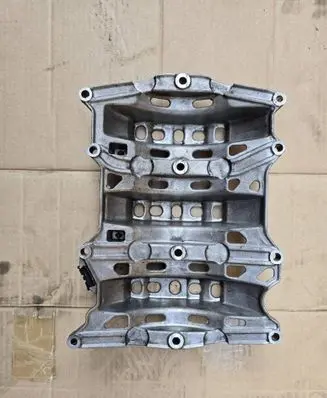 Jaguar XE Oil breather separator G4D36C800AD