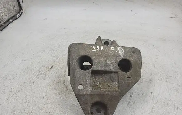Renault Kangoo I Engine mounting bracket 312301
