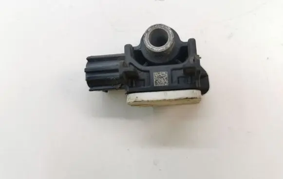 Mitsubishi Outlander Airbag deployment crash/impact sensor 8651A165