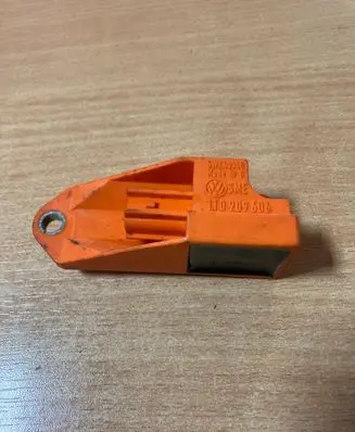 Volkswagen Touran I Airbag deployment crash/impact sensor 1T0909606 5WK43340