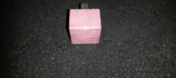 Renault Scenic II - Grand scenic II Other relay 8200308271 20240041