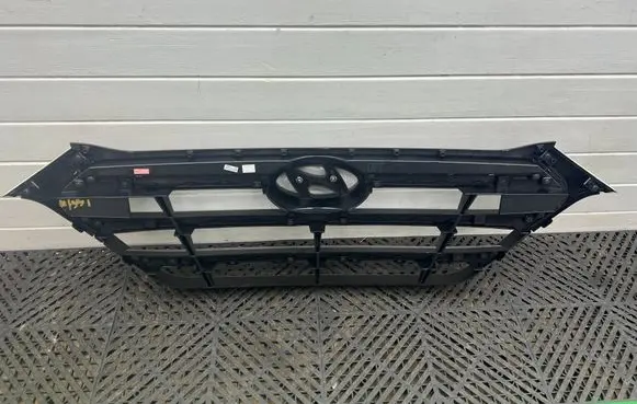 Hyundai Tucson TL Front bumper upper radiator grill 86351D7100