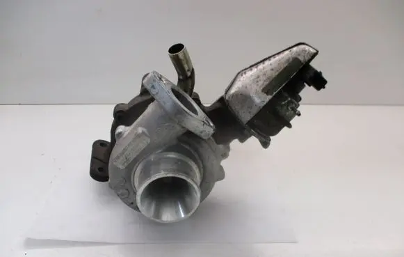 Opel Astra J Turbo 55567731 A17DTS