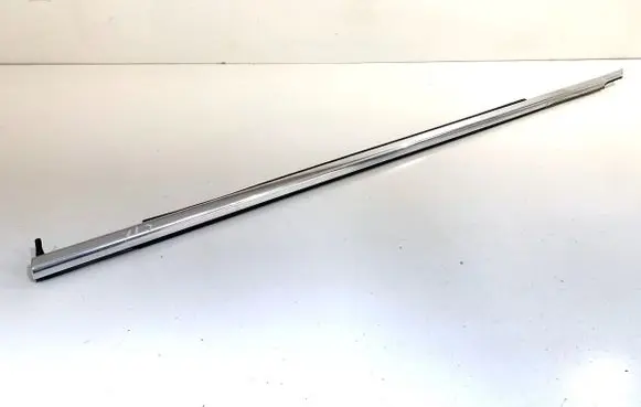 BMW 5 G30 G31 G38 Front door windshield rail 