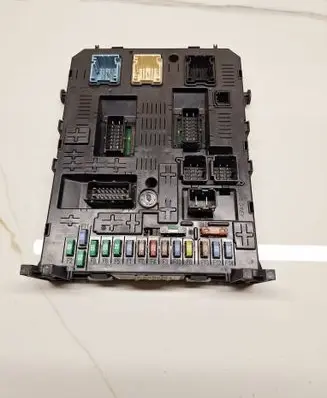 Citroen C5 Fuse module 216760315B 281215504A