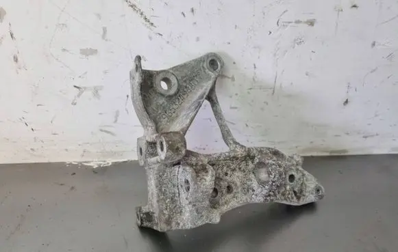 Ford Fiesta Generator/alternator bracket 9653249480