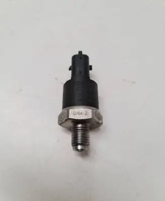 Volvo V70 Fuel pressure sensor 0281002405 1842900093