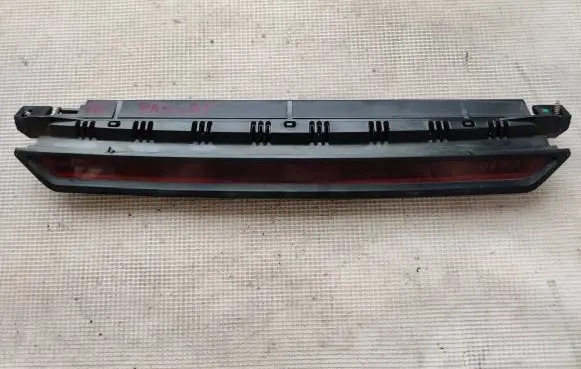 Volkswagen PASSAT B5 Third/center stoplight 3B9945097A