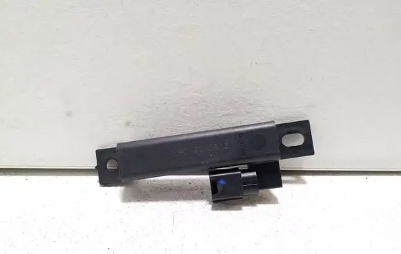 Nissan Navara D23 Keyless system antenna 6210513