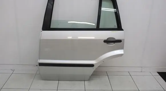 Ford Fusion Rear door
