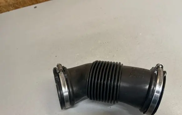 Volvo XC60 Air intake hose/pipe 32339714 BT7RA