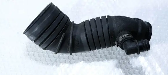 Audi A6 S6 C5 4B Intercooler hose/pipe 4B0129627A