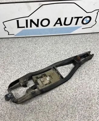 BMW 3 E46 Front door exterior handle/bracket 8216122