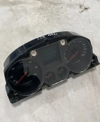Speedometer (instrument cluster)