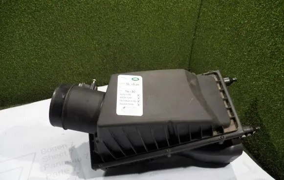 Land Rover Defender Air filter box M8B29H709BB 1384701S02