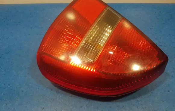 Mitsubishi Carisma Rear/tail lights