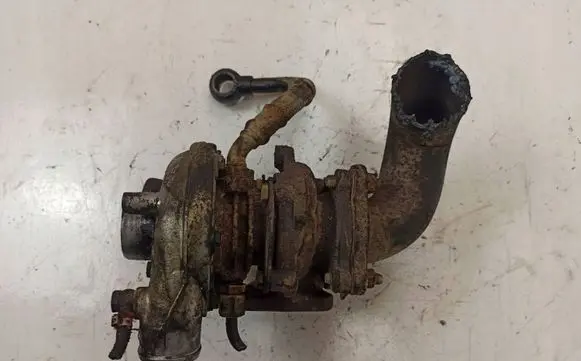 Volkswagen PASSAT B4 Turbo 02814157010
