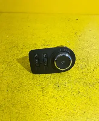 Opel Meriva B Tailgate/trunk/boot open switch 118KM