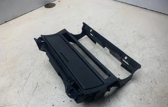 BMW 3 E46 Ashtray (front) 8268887