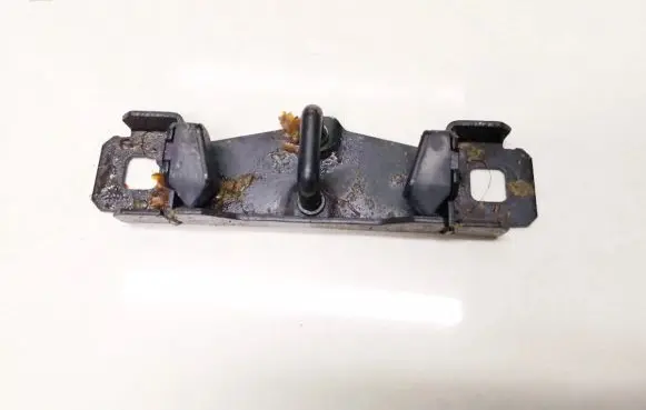 Ford Focus Rear door lock loop/hook striker 3m51r404b12 3m51-r404b12