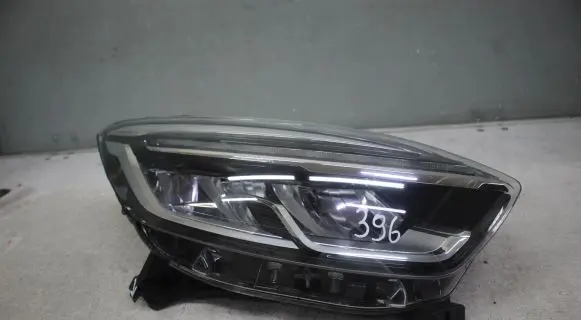Renault Captur Headlight/headlamp